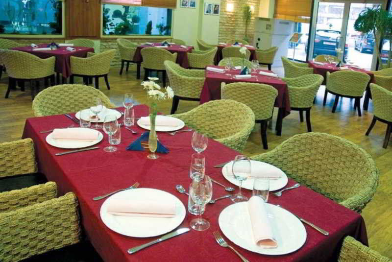 Hotel Tcc Plaza Skopje Restaurant photo
